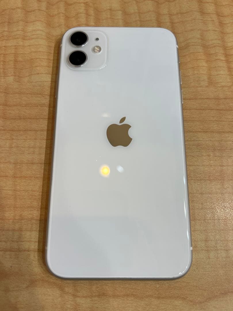 ☆ケース＆フィルム付き☆ iPhone 11 64GB ホワイト