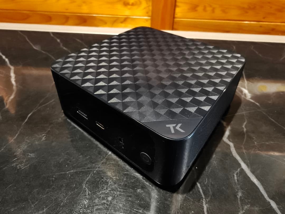 ミニPC TRIGKEY Key R8 8745HS 32G & 1TB SSD 780M