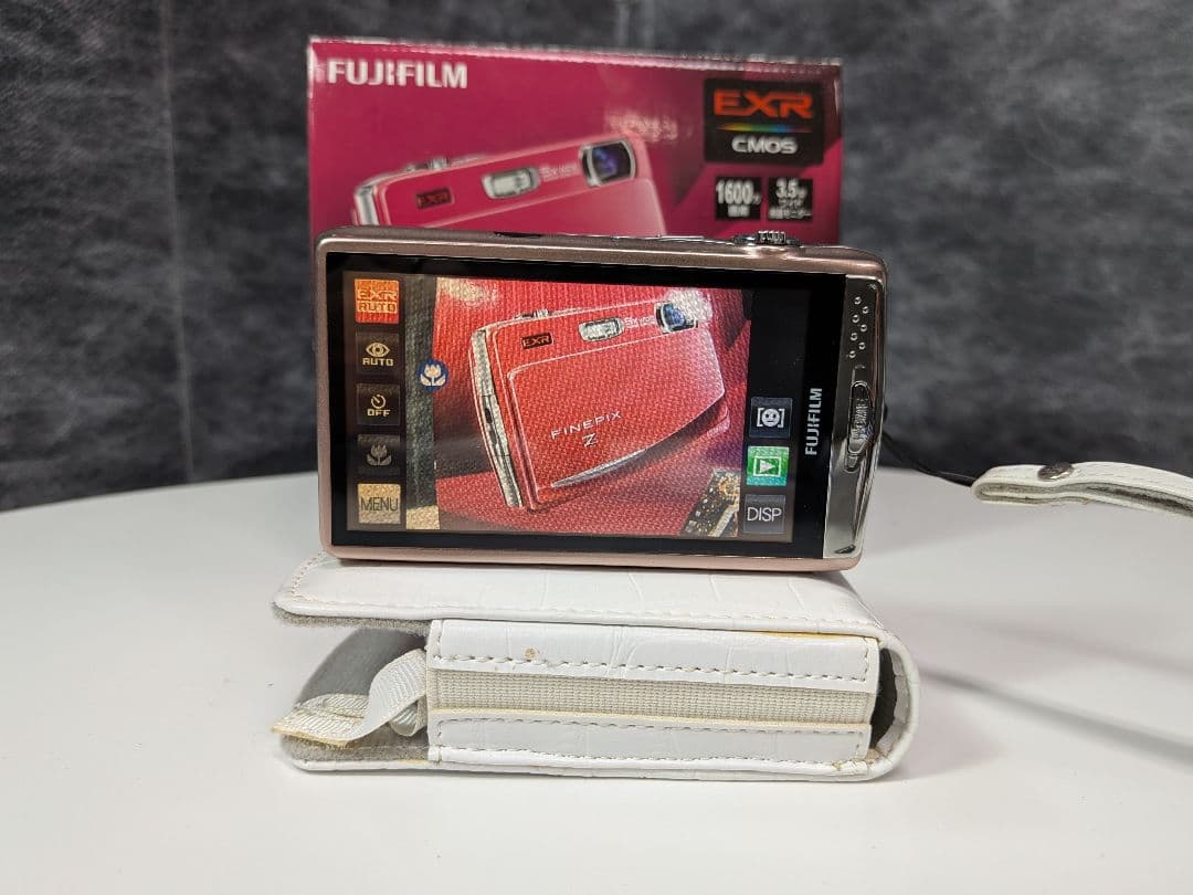 【極美品】FUJIFILM FINEPIX Z950EXR ピンクゴールド