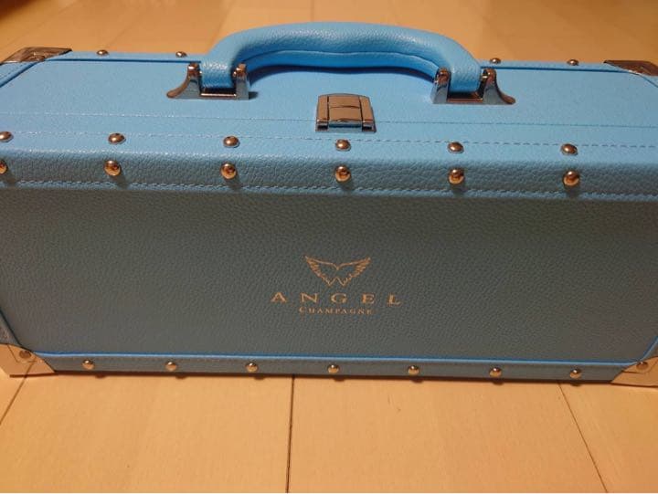 エンジェルシャンパン ブルー 未開栓 箱付き 送料込