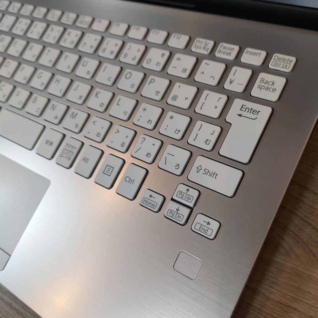 【超希少&美品】VAIO Pro ホワイトLTE+指紋認証オフィス付きノートPC