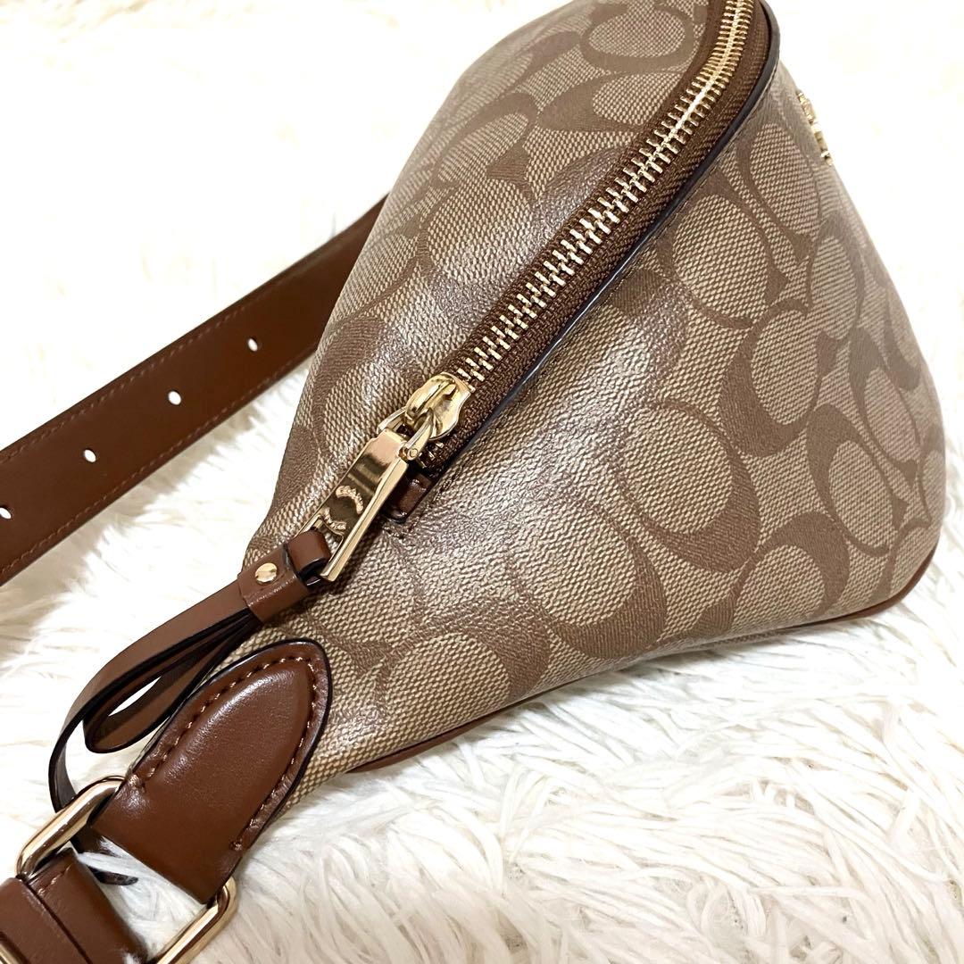 【極美品】coach ウエストバッグ PVC シグネチャー
