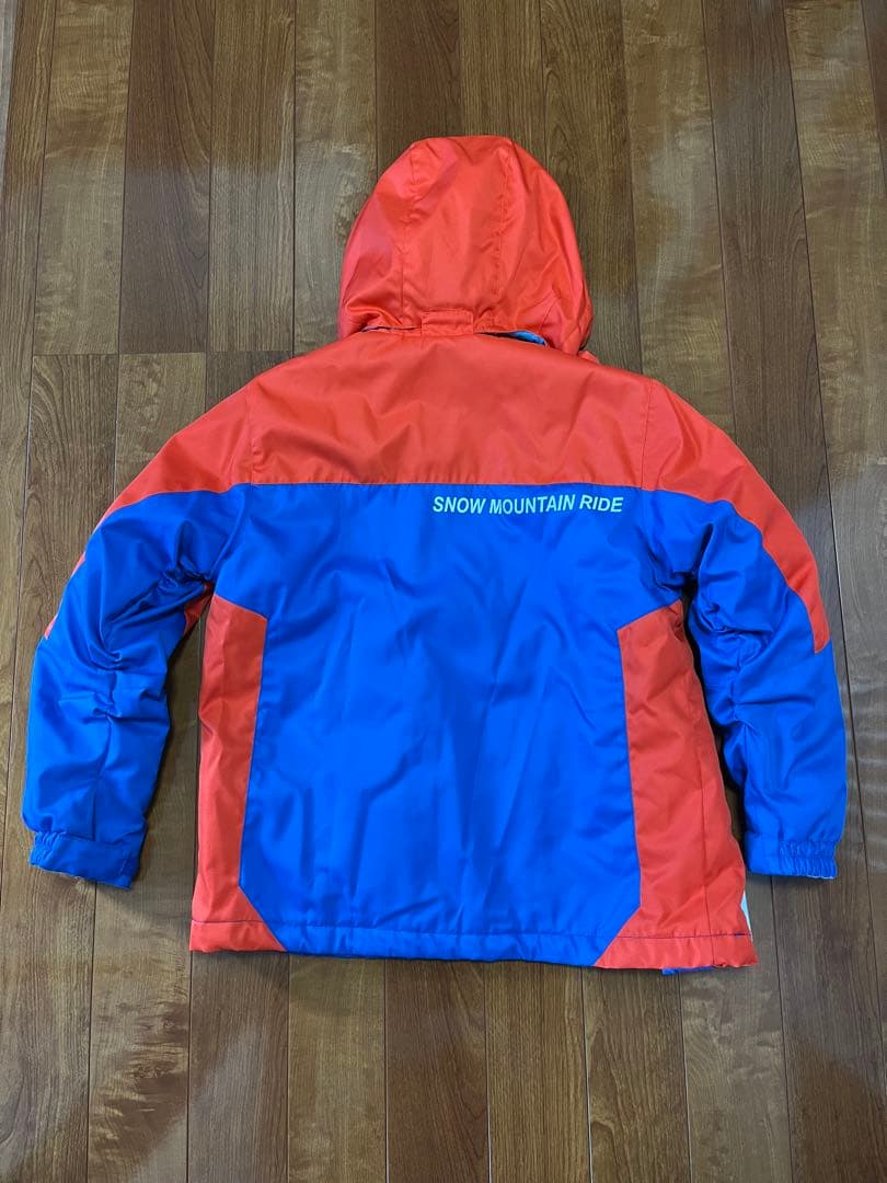 本日限定値下げ❗️美品❣️SＶＥＴ　ＯＮYＯＮＥ　スキーウェア 上下セット160㎝