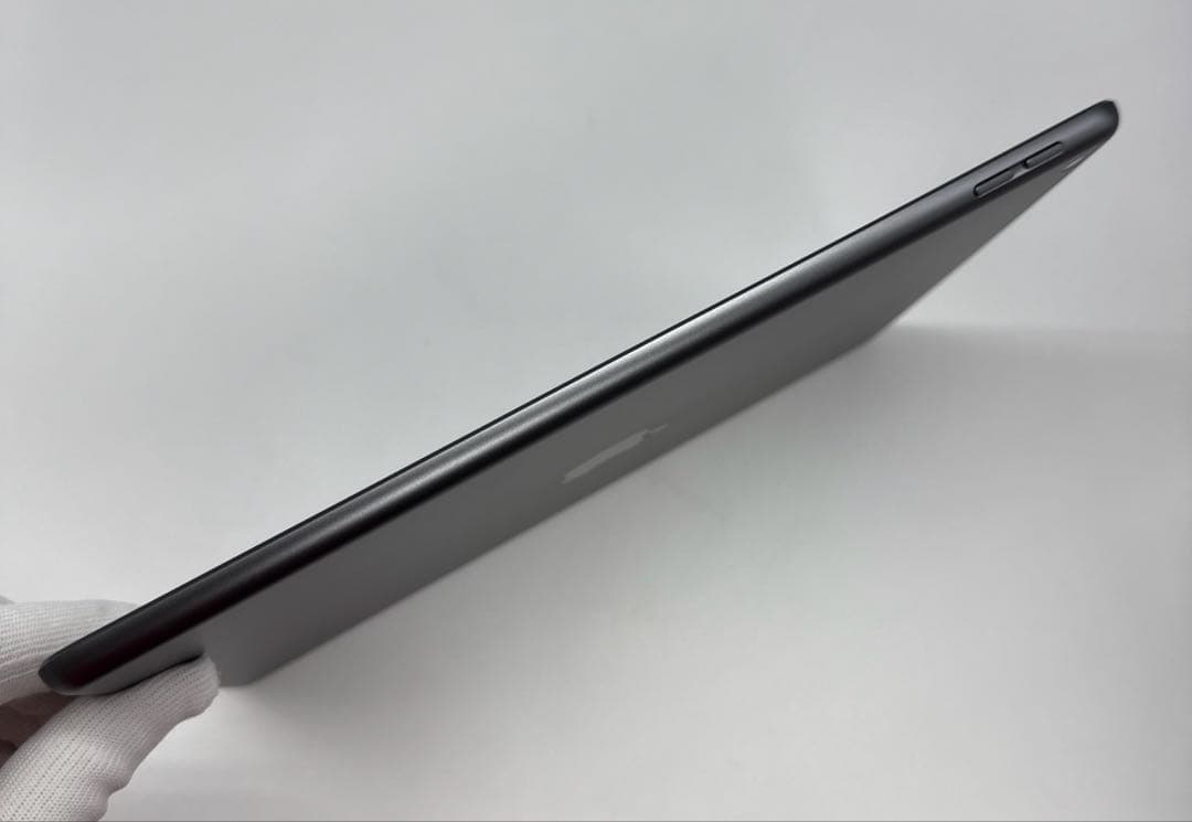 iPad 第７世代 32GB Wi-Fi