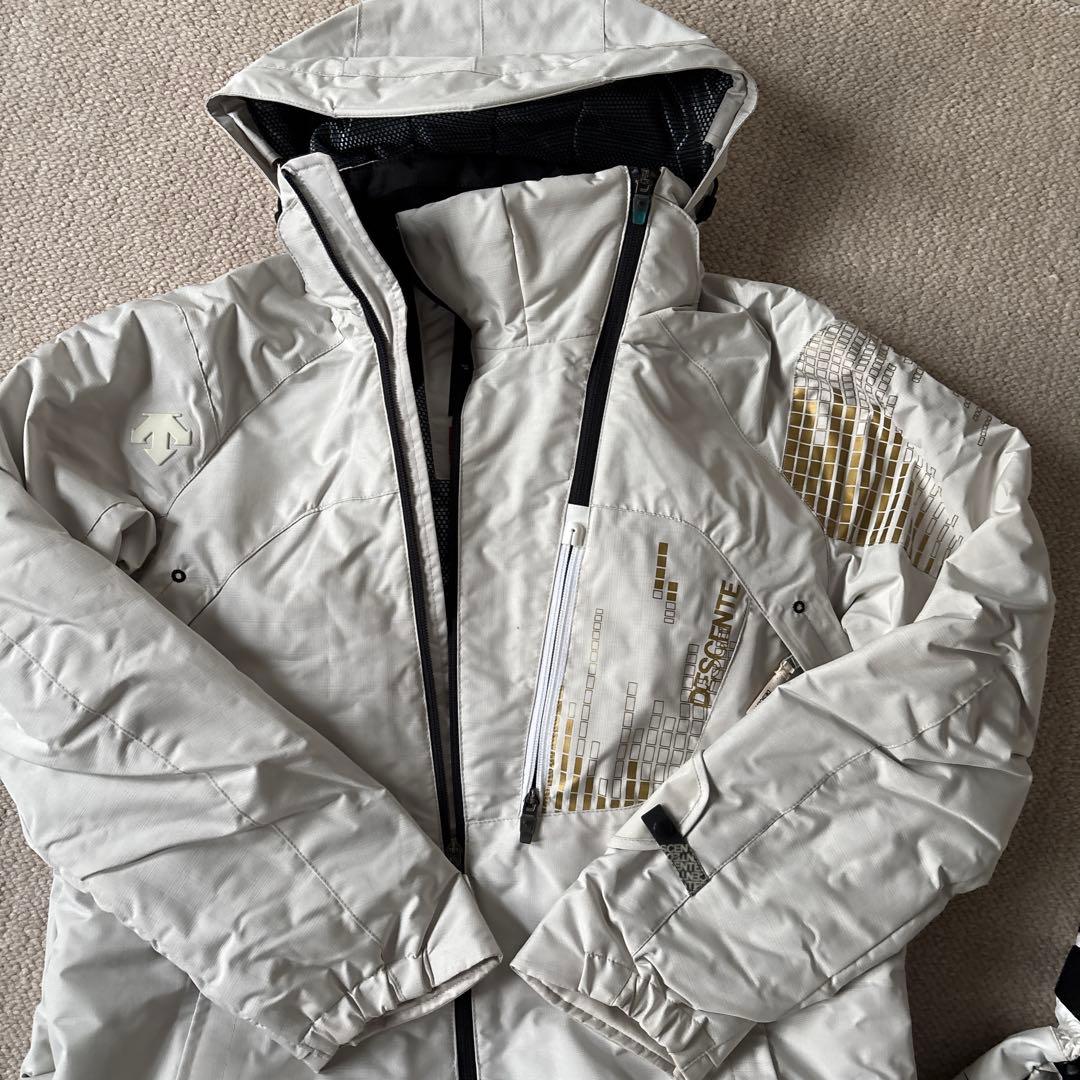 デサントスキーウェア ライトグレー ゴーグル 手袋付き