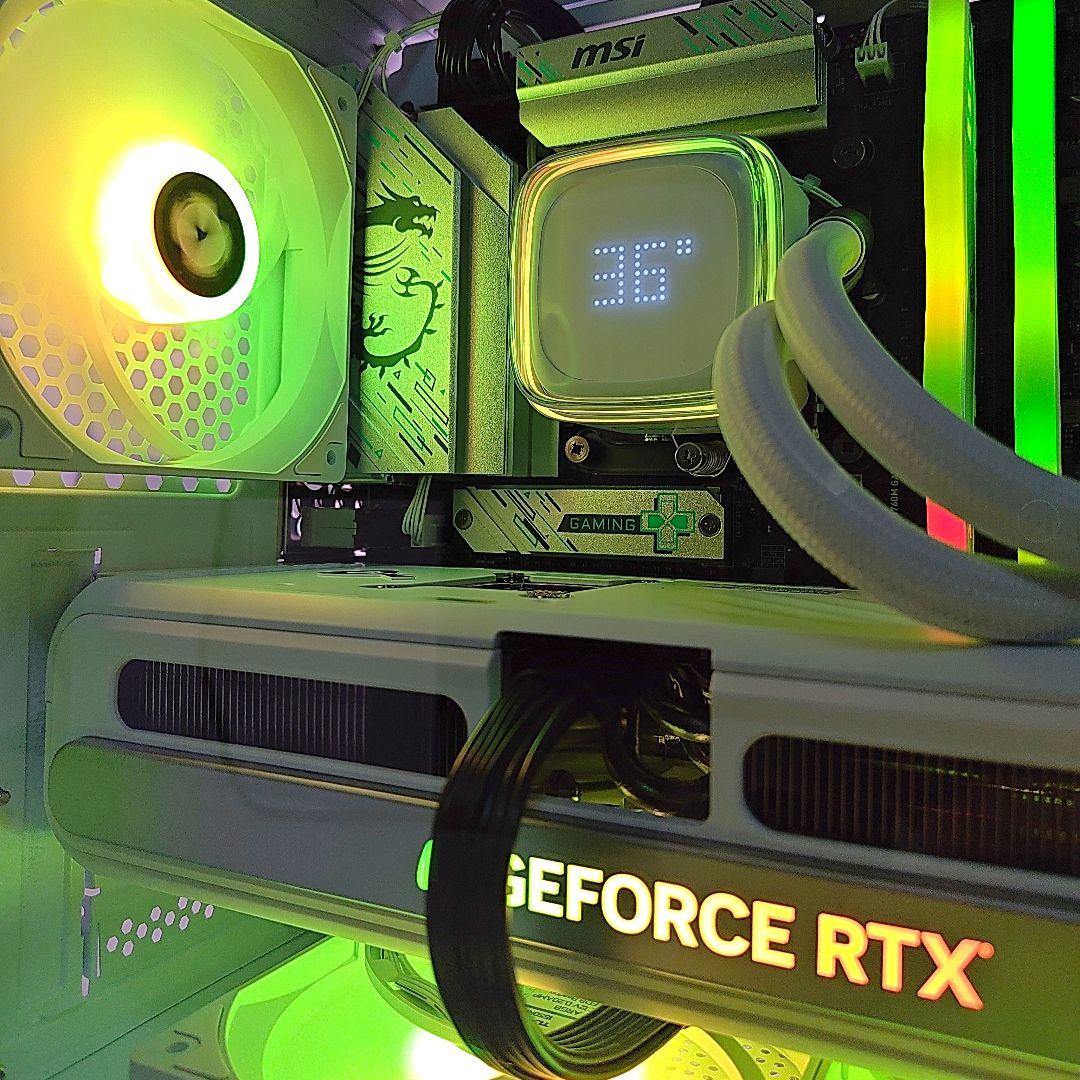 『新品』✨コンパクト3面ガラスゲーミングPC✨デスクトップ／ミニタワー／ホワイト