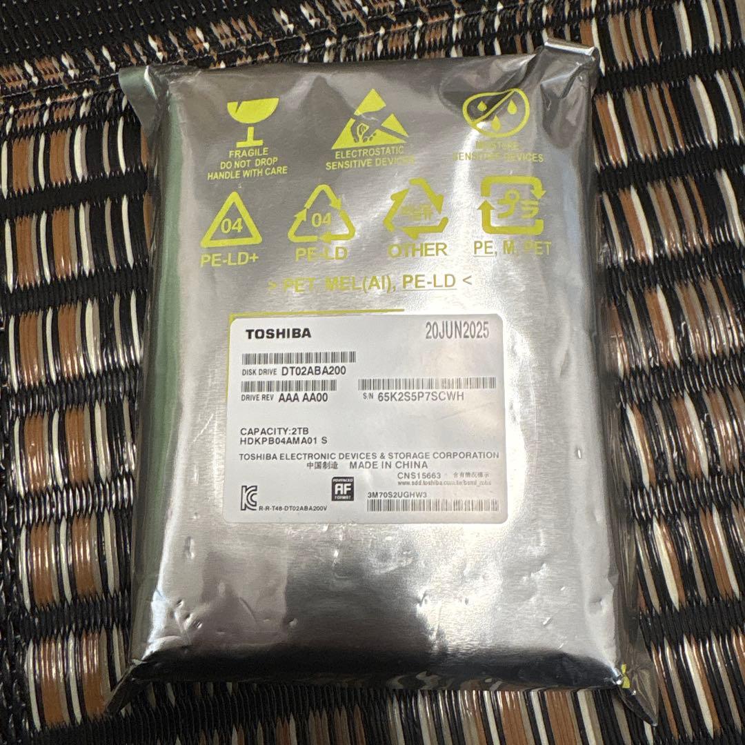 2TB 東芝DT02ABA200