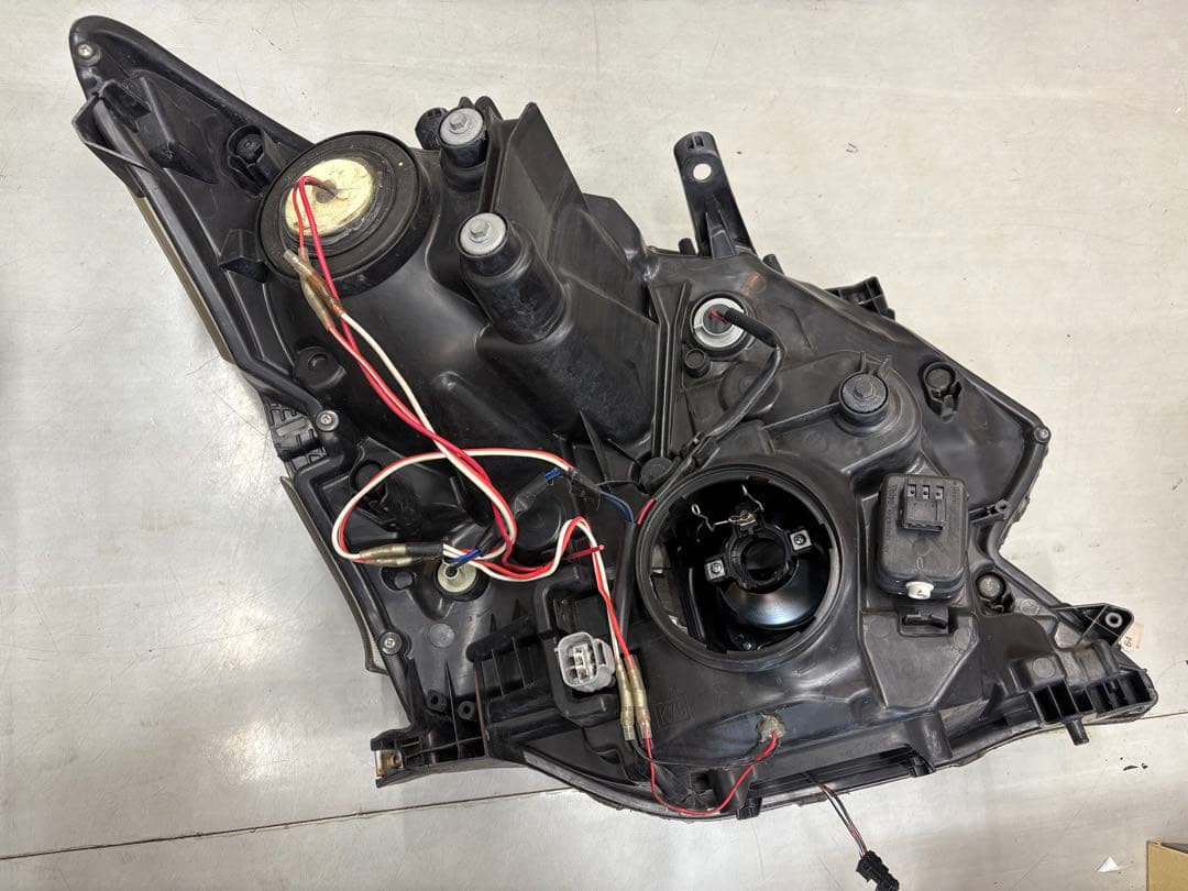 20ヴェルファイア　イカリング　ヘッドライト