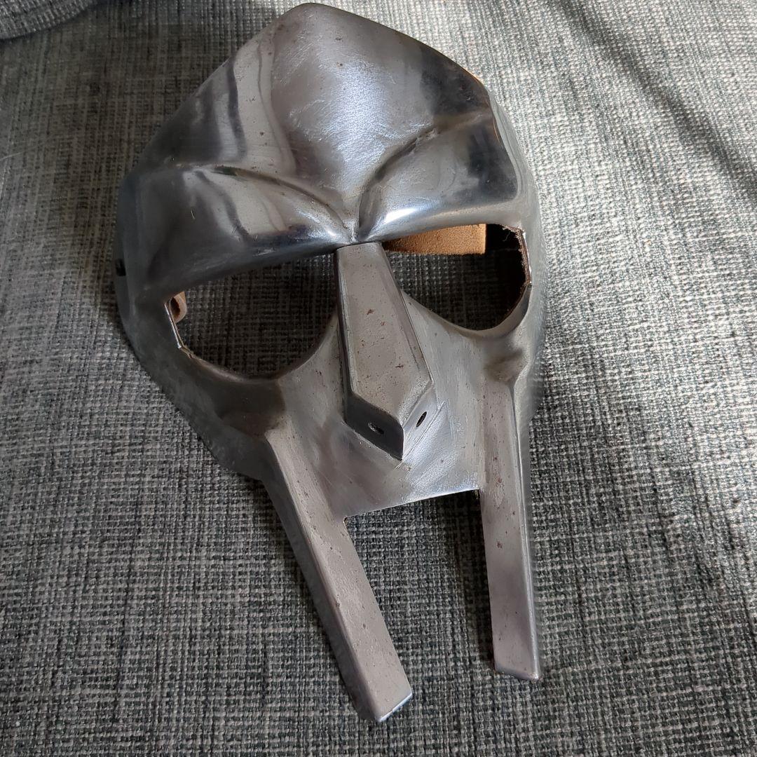 MF DOOM の マスク