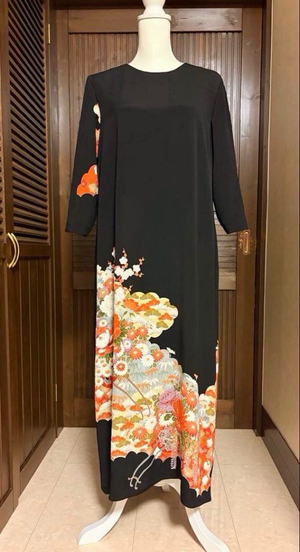 着物リメイク　黒留袖　ロングワンピース　花車