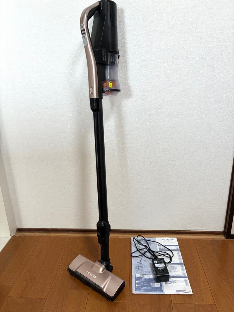 日立コードレス掃除機 ラクかるパワーブーストサイクロン ★1.3kg★2022年