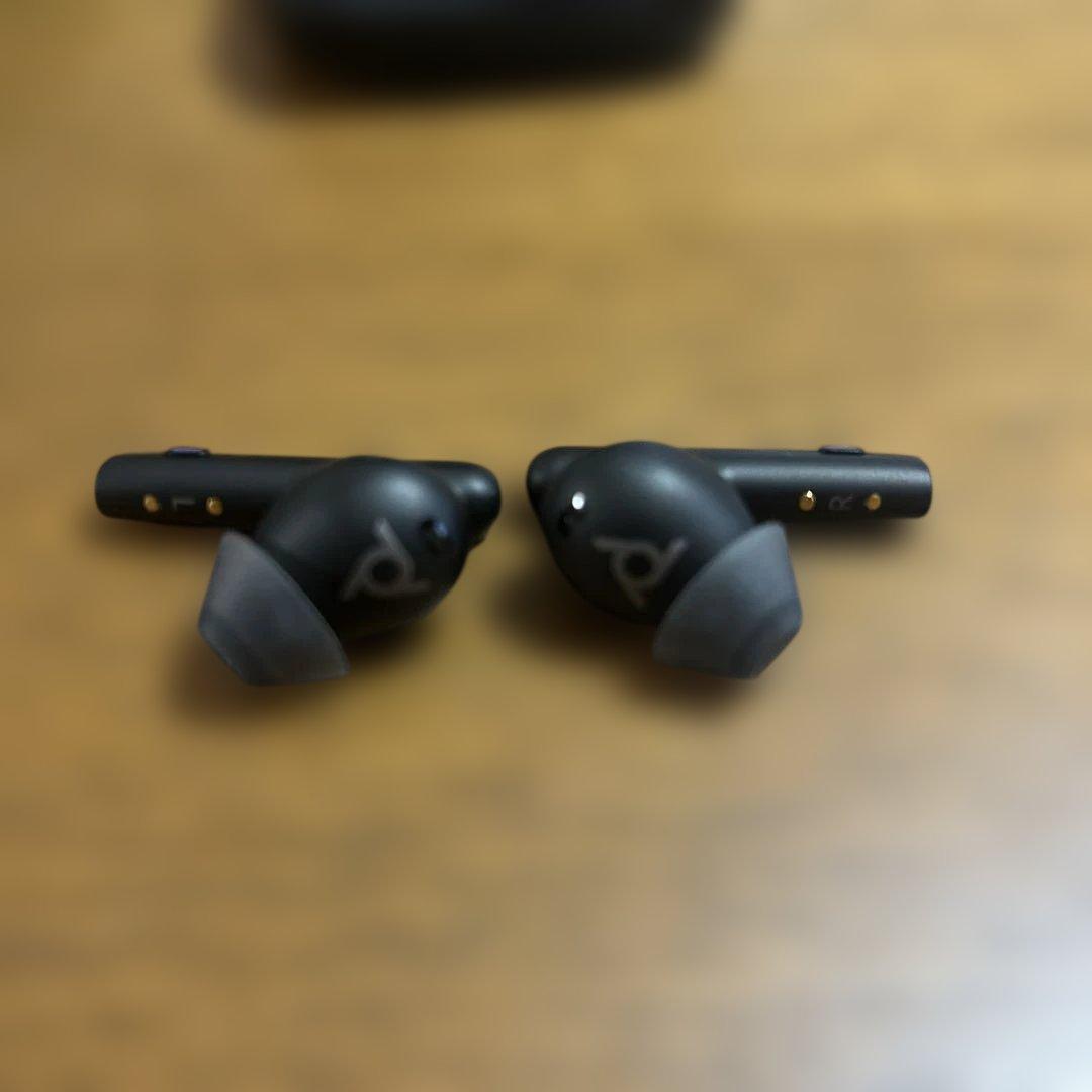 Poly Voyager Free 60 UC ワイヤレスイヤホン