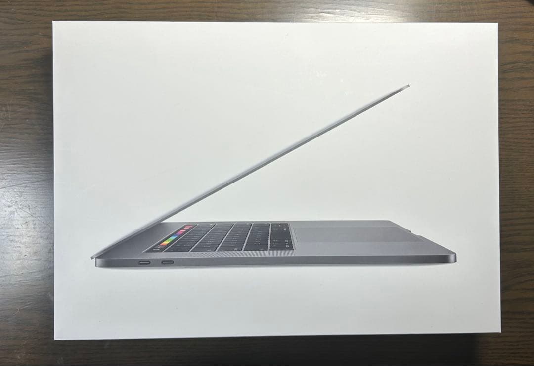 【充放電回数2回！】Apple MacBook Pro 2019 15インチ