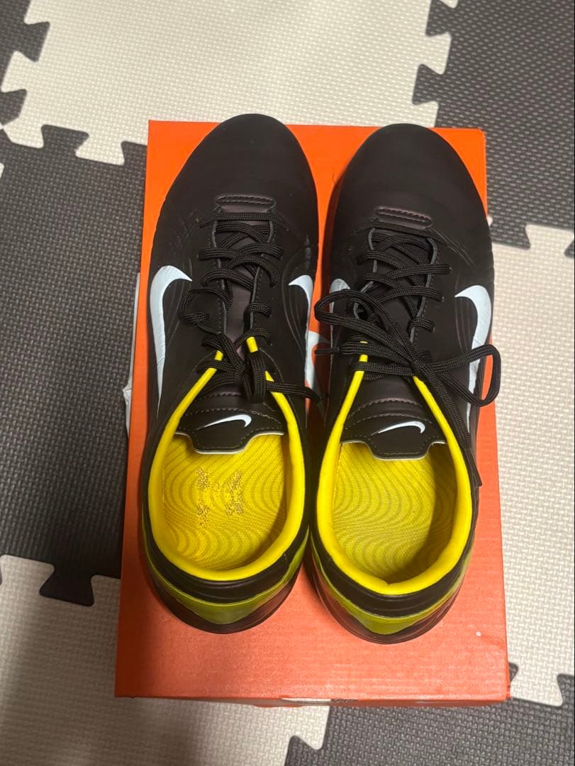 ご*ん様 ナイキマーキュリアル28cm復刻版