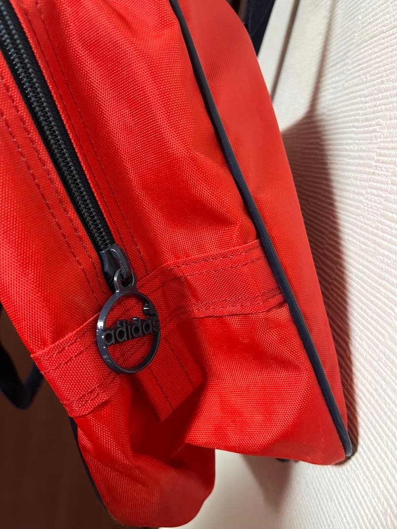 アディダス　スクールバッグ　肩掛けOK