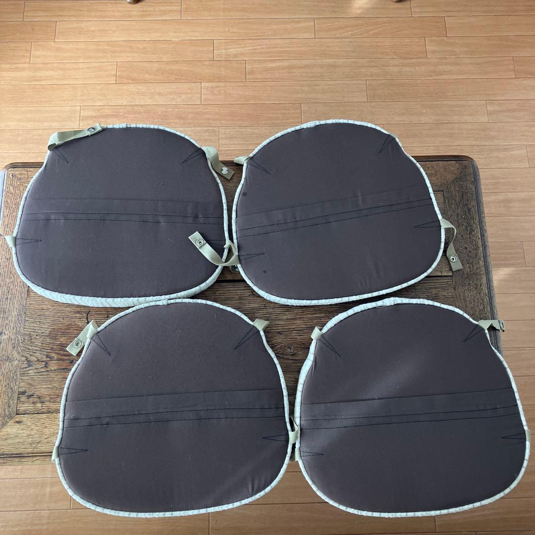 アーコール　ダイニングチェア用クッション　　　　　4つセット　美品