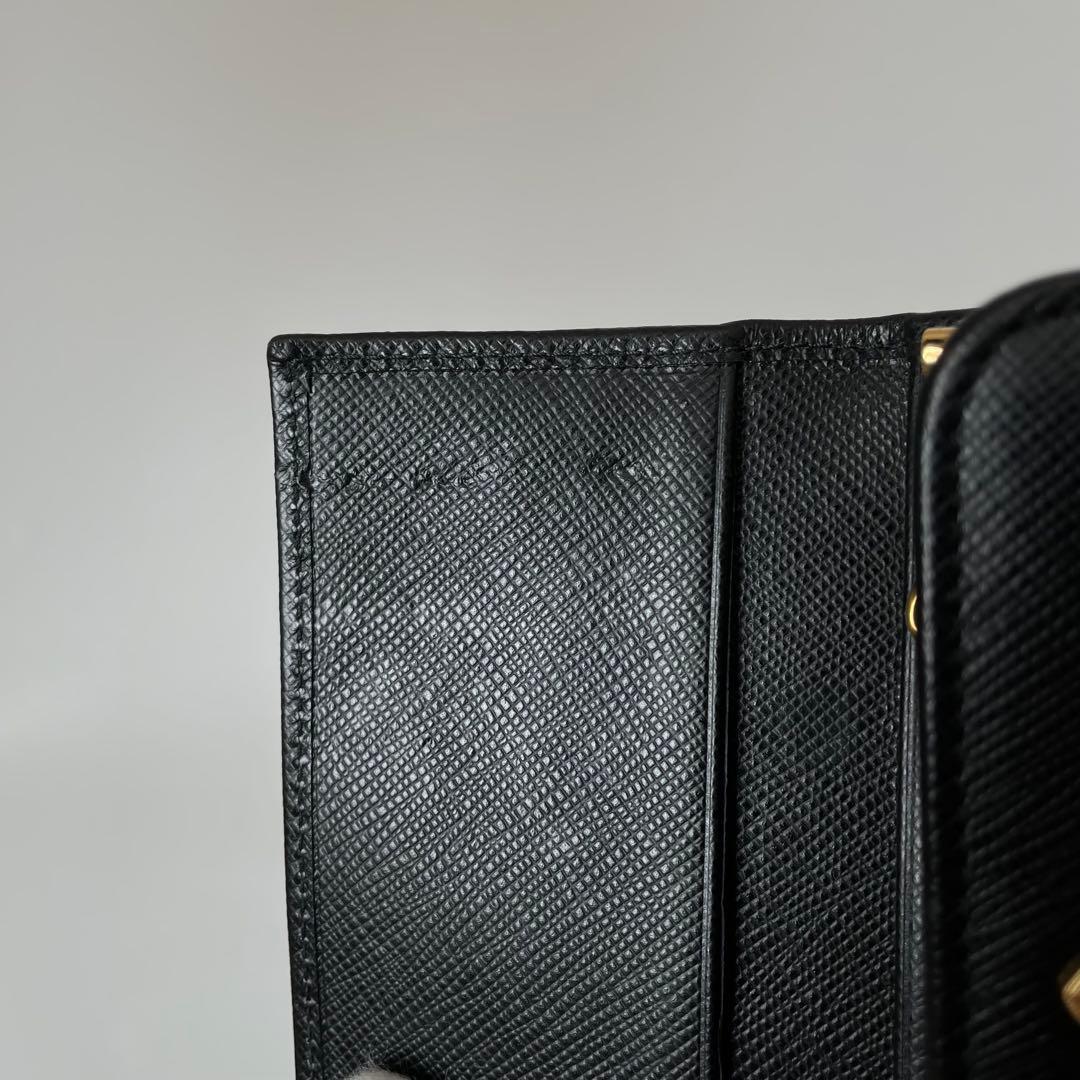 【極美品】プラダ キーケース 6連 サフィアーノレザー 黒 1PG222
