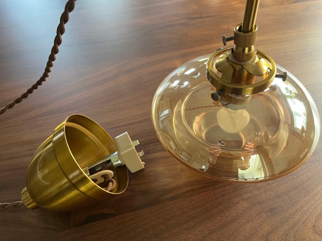 お値下げしました！LINNE ペンダントライト 北欧デザイン　アンバーカラー