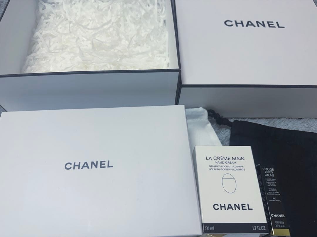 CHANEL シャネル クリスマスコフレ エッセンシャルケアセット 2024