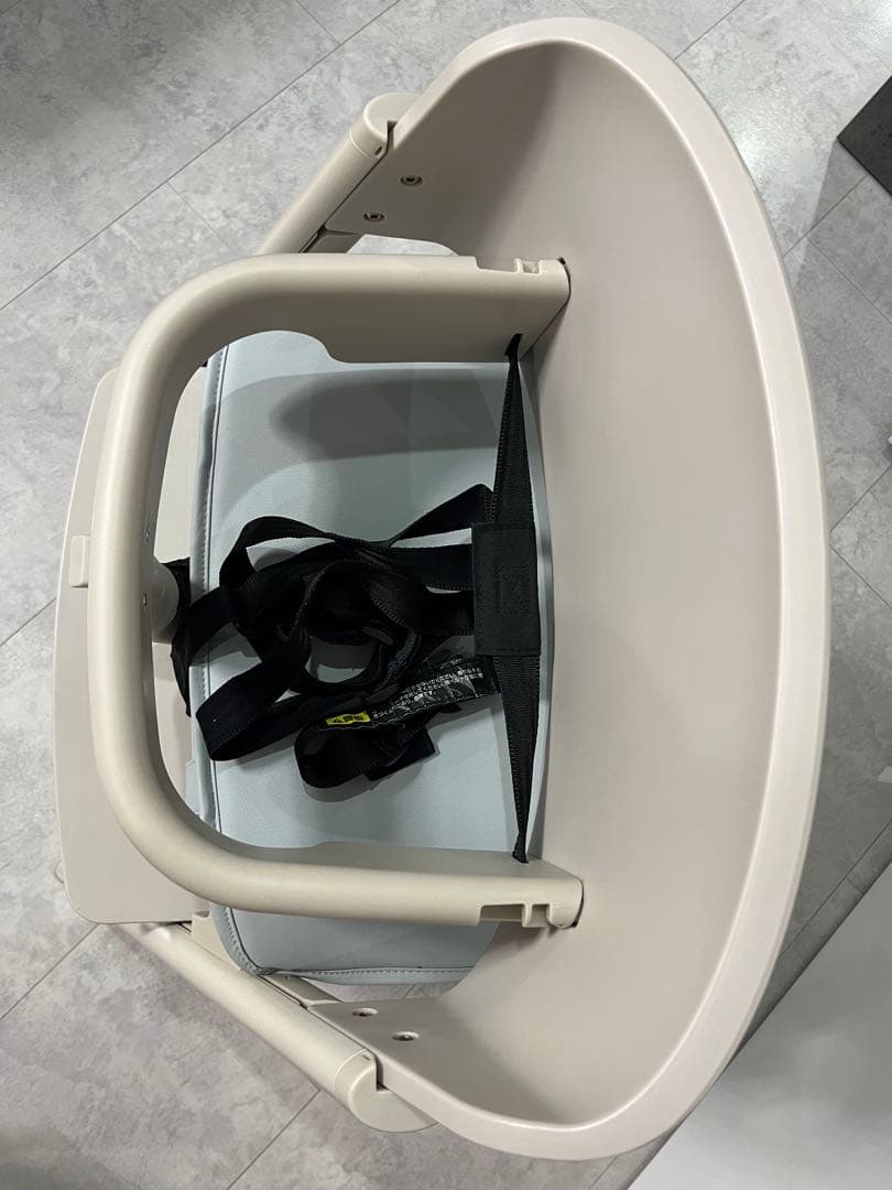 【シートクッション付き】NOVUS ノウス ベビーチェア グレージュ