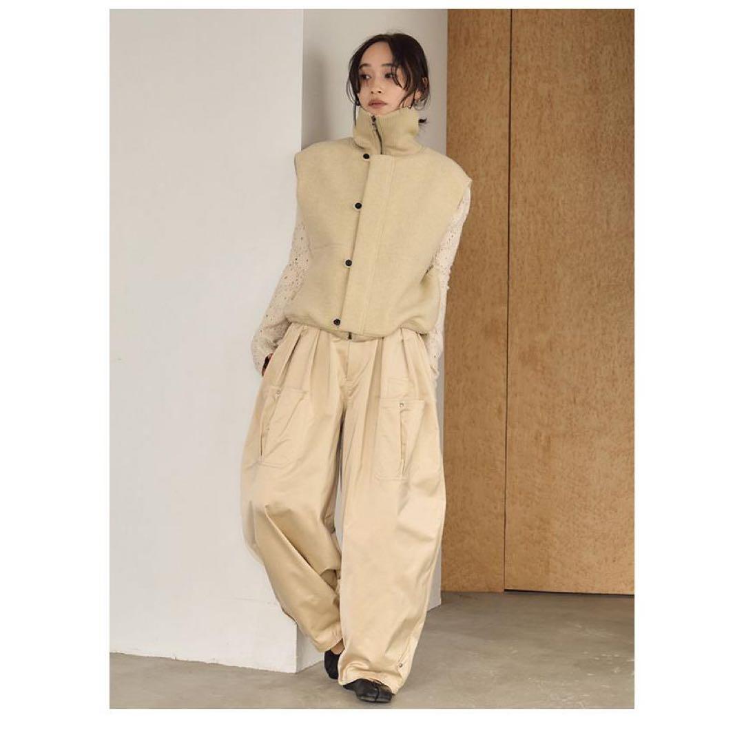 Hella WOOL HIGHNECK VEST 試着のみ