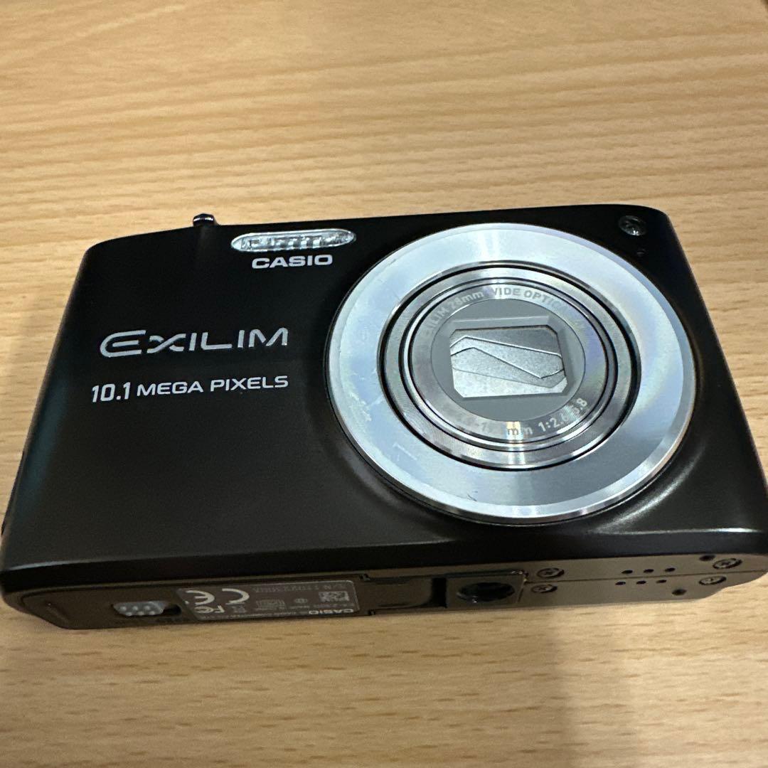 Canon デジカメ　ケースと充電器付き