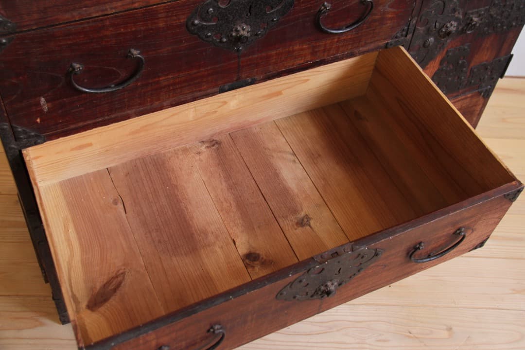 和箪笥　タンス　チェスト　4段　古道具　古家具　ビンテージ　アンティーク　レトロ