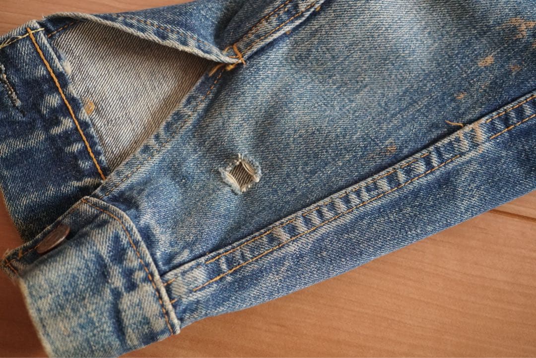 値引き相談歓迎　リーバイス　70505 bige ボタン裏525 M程度