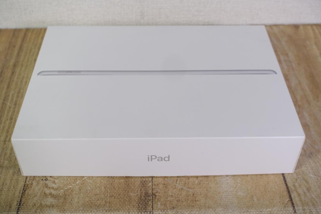 美品 iPad 第8世代 Cellular シルバー 32GB A2429