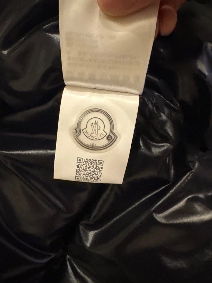 MONCLER ブラック ダウンジャケット TG 1 クリーニング済み