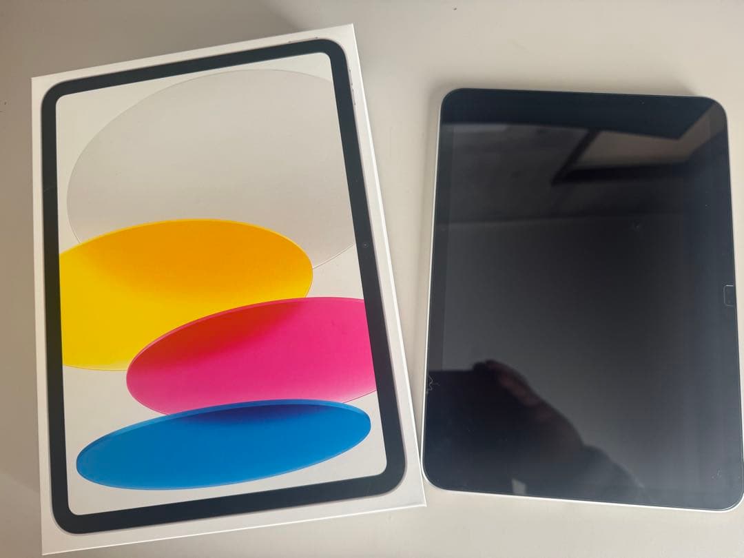 【美品】 iPad 第10世代 10.9インチ WiFi 64GB シルバー