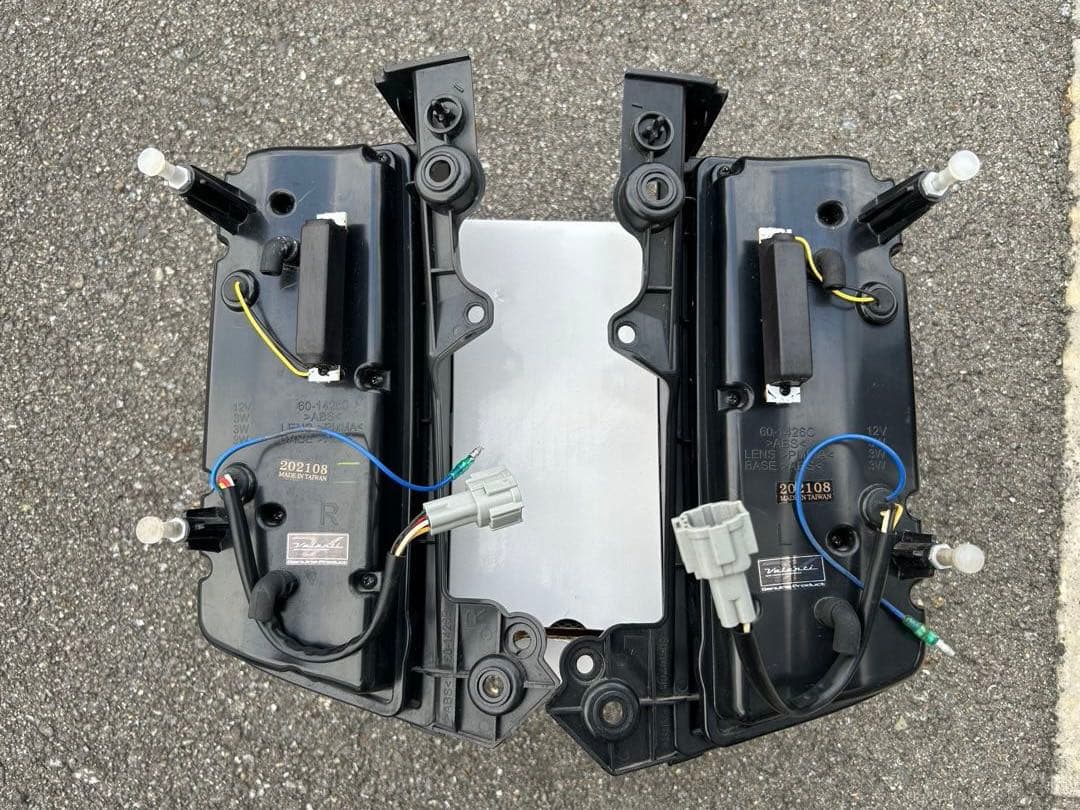 エルグランド E52系 Valenti ジュエルLEDテールランプTRAD ロア