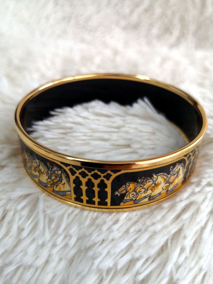 M*s様 【美品】HERMES エマイユ バングル 馬モチーフ 3連馬 七宝 馬