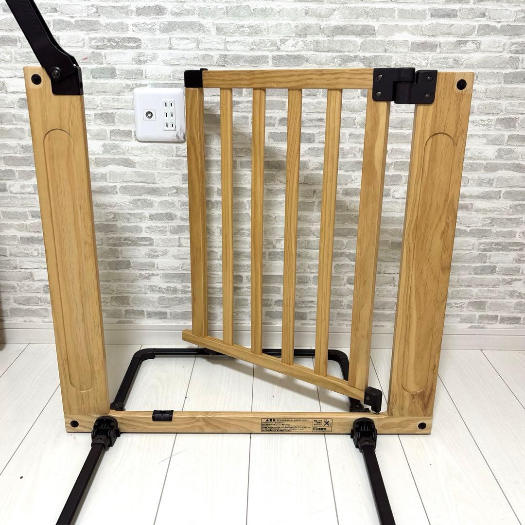 早い者勝ち‼️✨良品✨日本育児ベビーゲート　木製パーテーション FLEX400-W