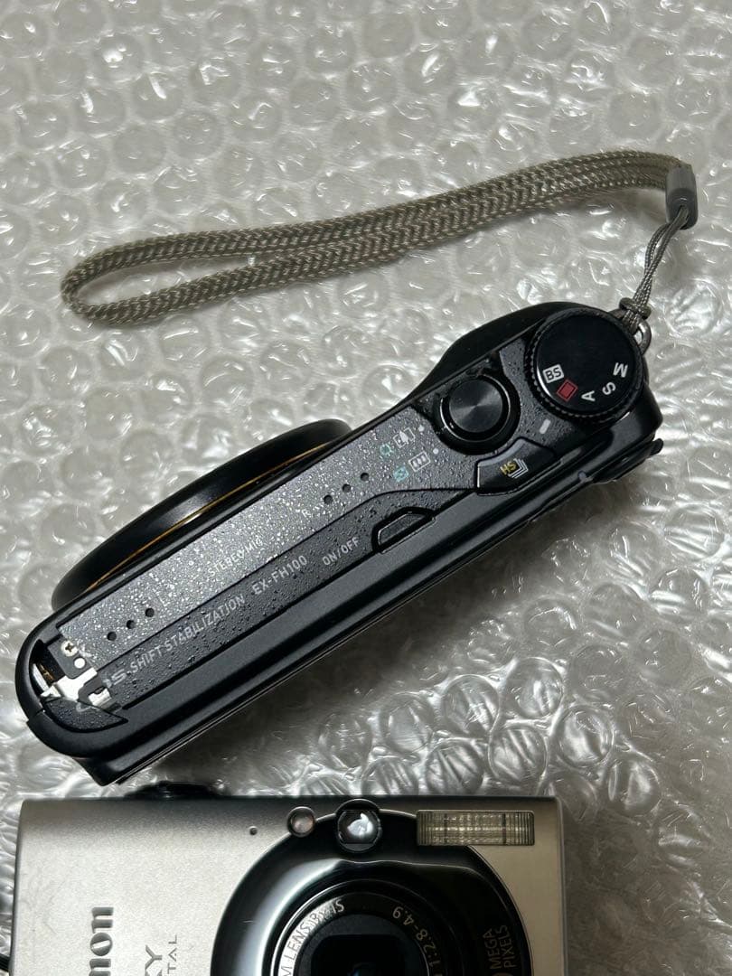 Canon IXY CASIO EXLIM デジカメ2点