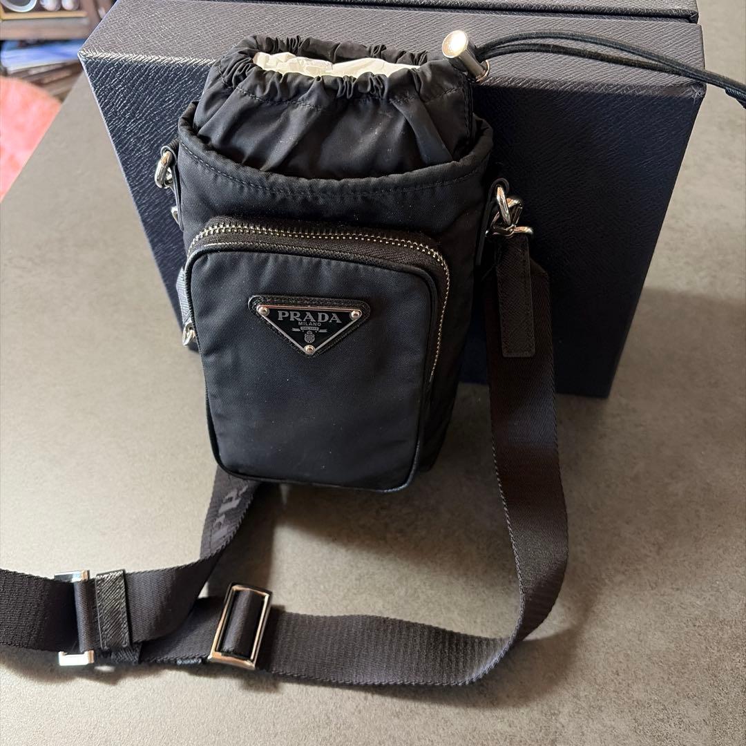 PRADA. Re-Nylon スマートフォンケース