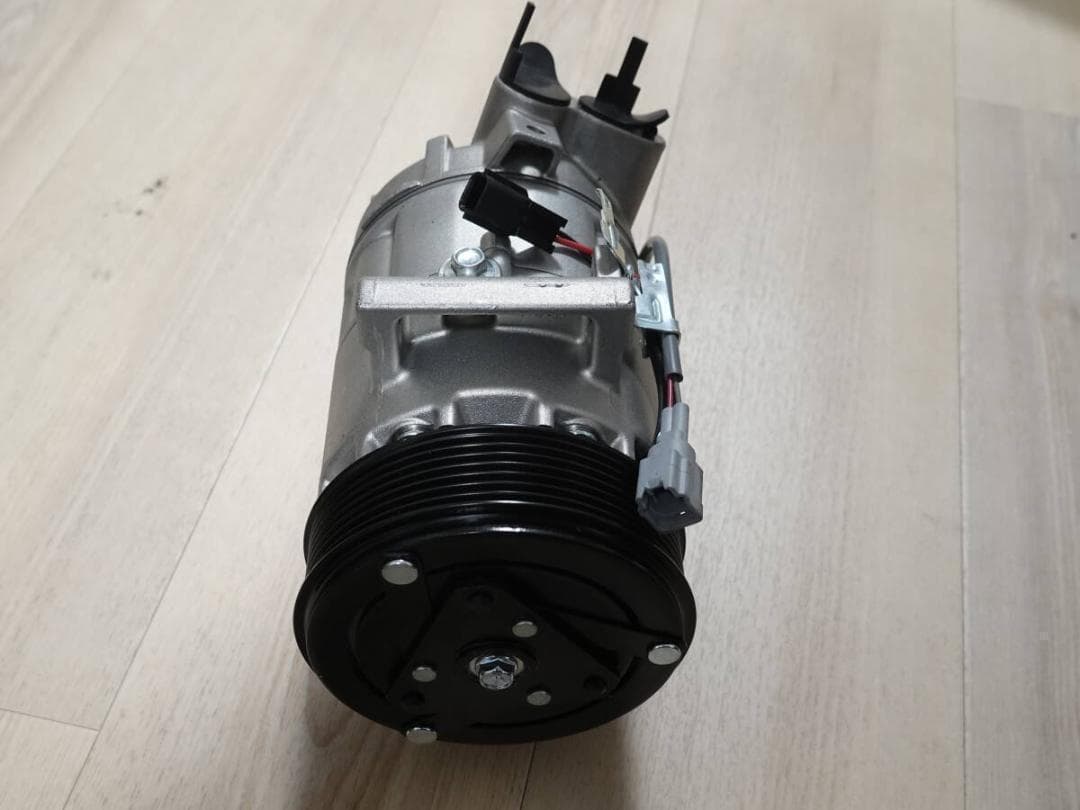 日産 セレナ ワゴン C26 エアコンコンプレッサー 92600-1VA0A