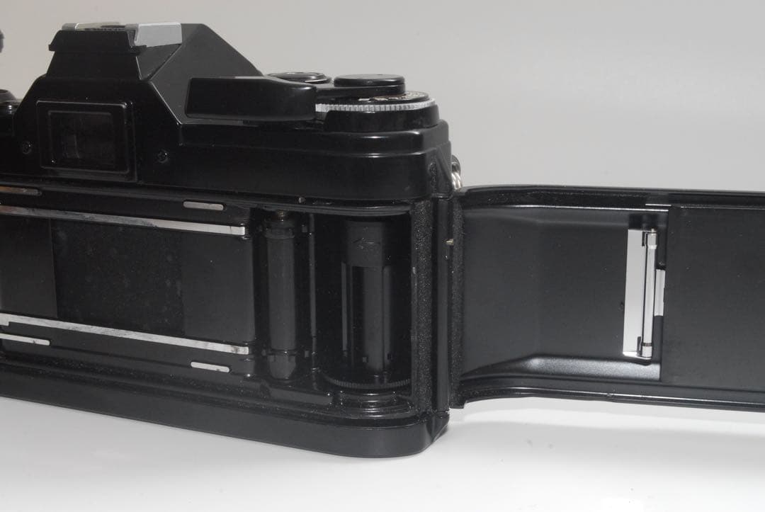 [美品]　Canon AE-1 ブラック fd 50mm f1.8