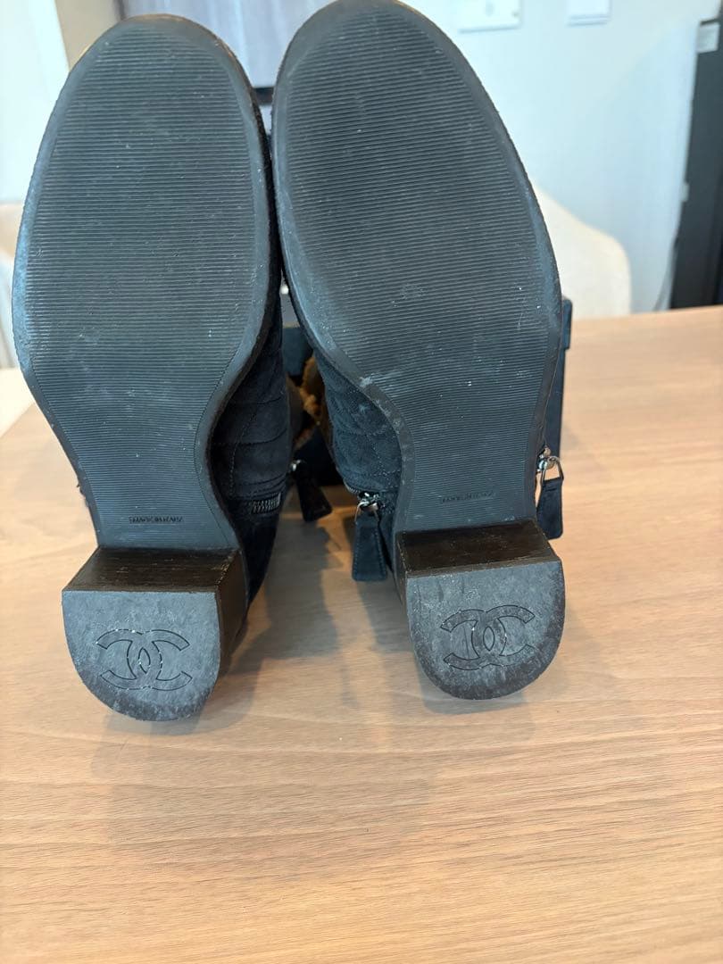 シャネルCHANEL⭐️ファー付きブラックスエードムートンブーツ