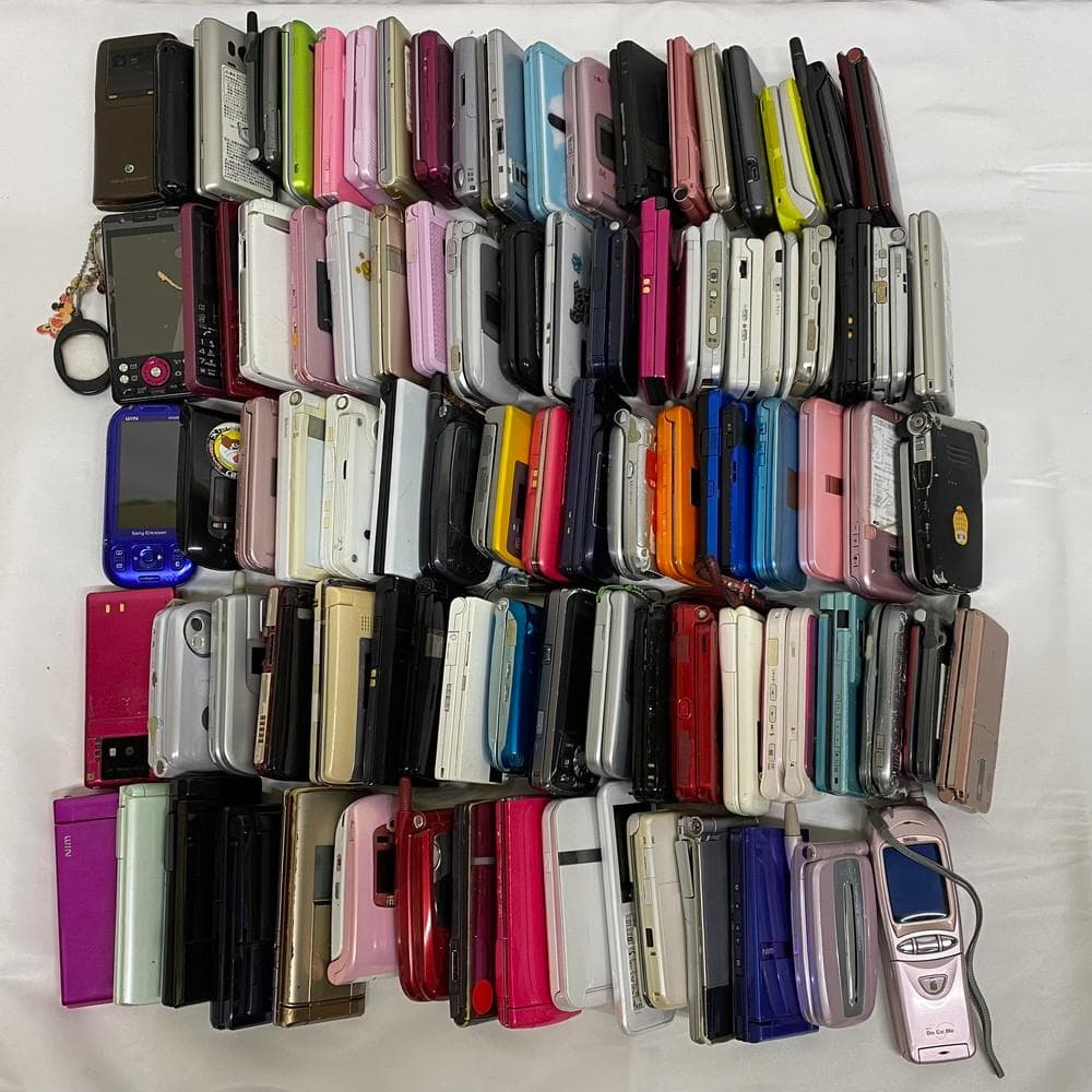 個◆ガラケー 約90台まとめ ジャンク 携帯 部品取り 約10.7㎏ 12001