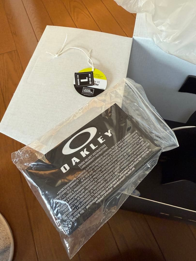 超美品　OAKLEY オークリー　MOD1 ヘルメット　Lサイズ　スノーボード