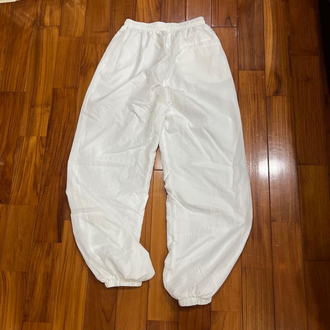 アンヌーク　ナイロンボリュームパンツ