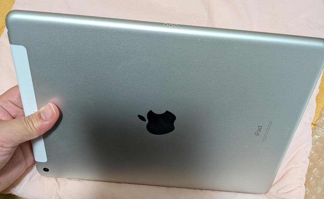 iPad 10.2_9 第9世代 64GB Wi-Fiセルラー シルバー