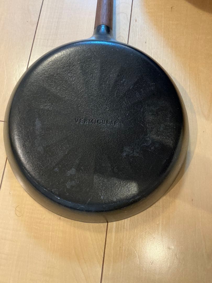 【2回使用】バーミキュラ フライパン 26cm 蓋つきウォールナット