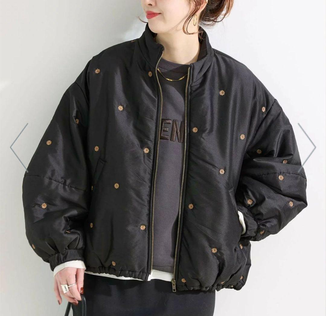 今季購入★極美品★ベーセーストックB.CSTOCK中わた刺繍ブルゾン黒アウター