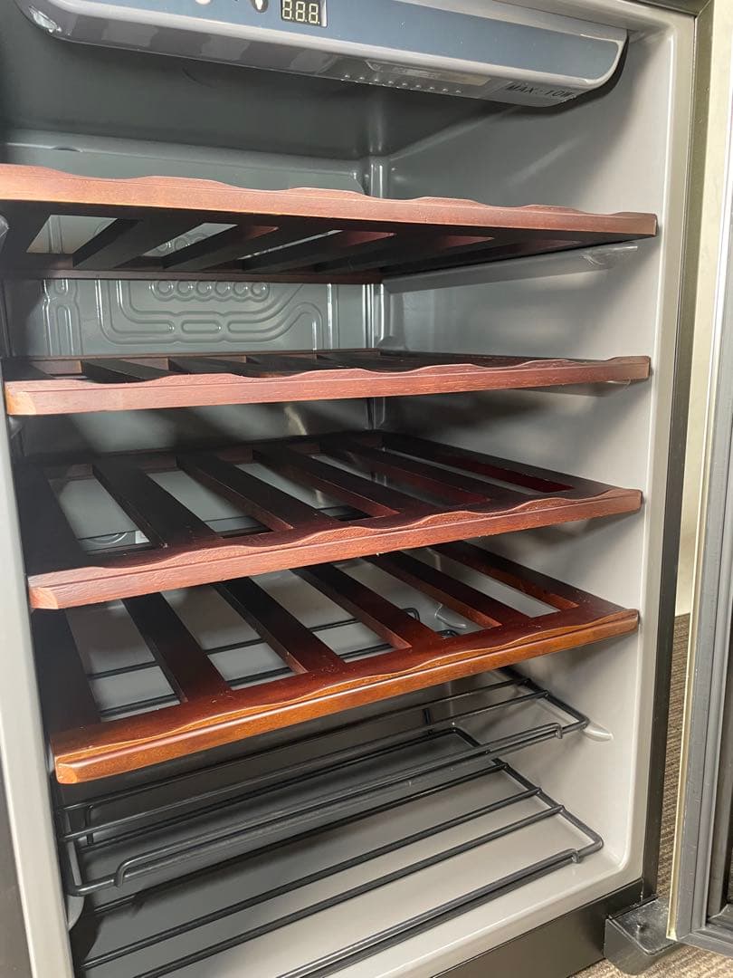 961 フォルスタージャパン ワインセラー おしゃれブラックデザイン 右開き