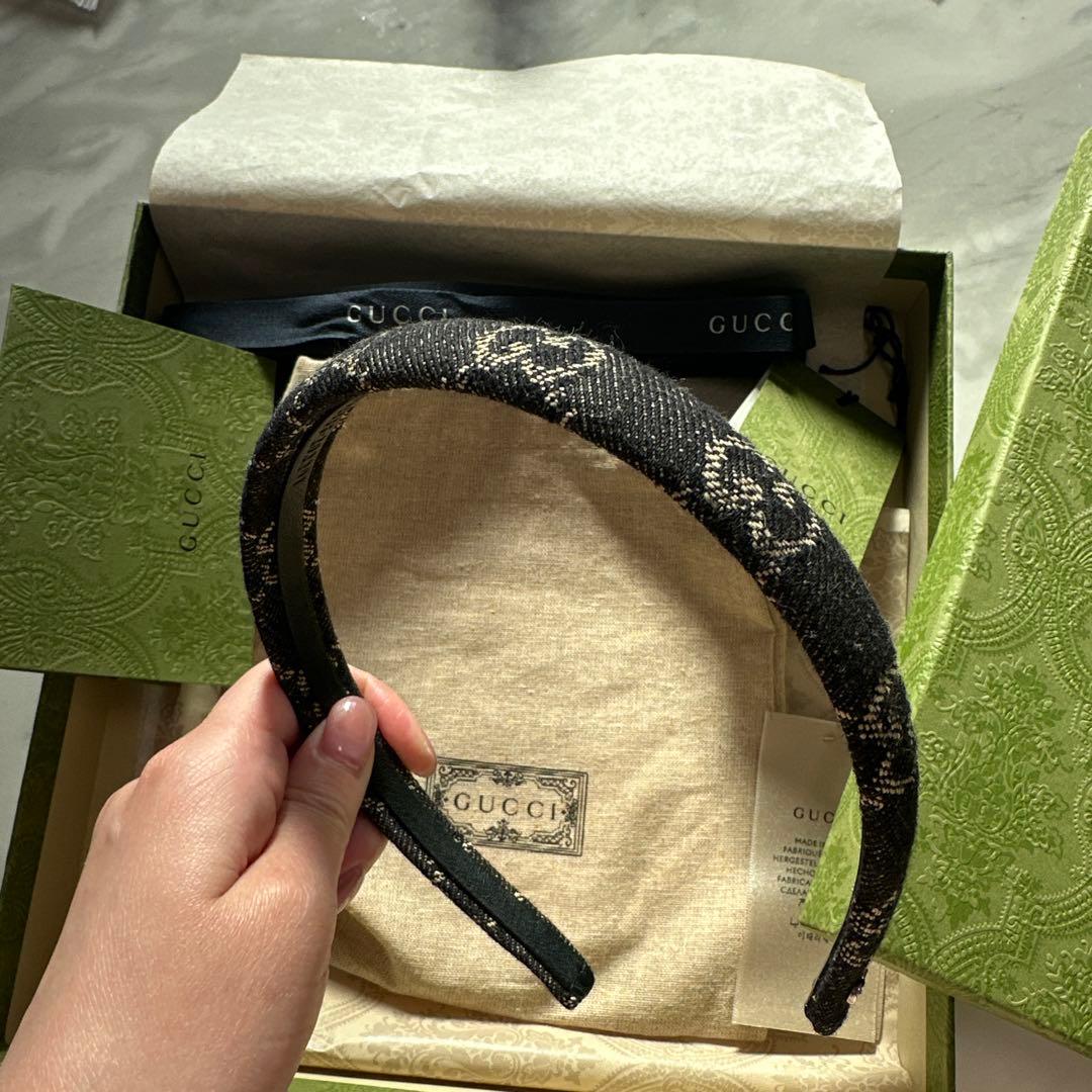 GUCCI ヘアバンド　カチューシャ
