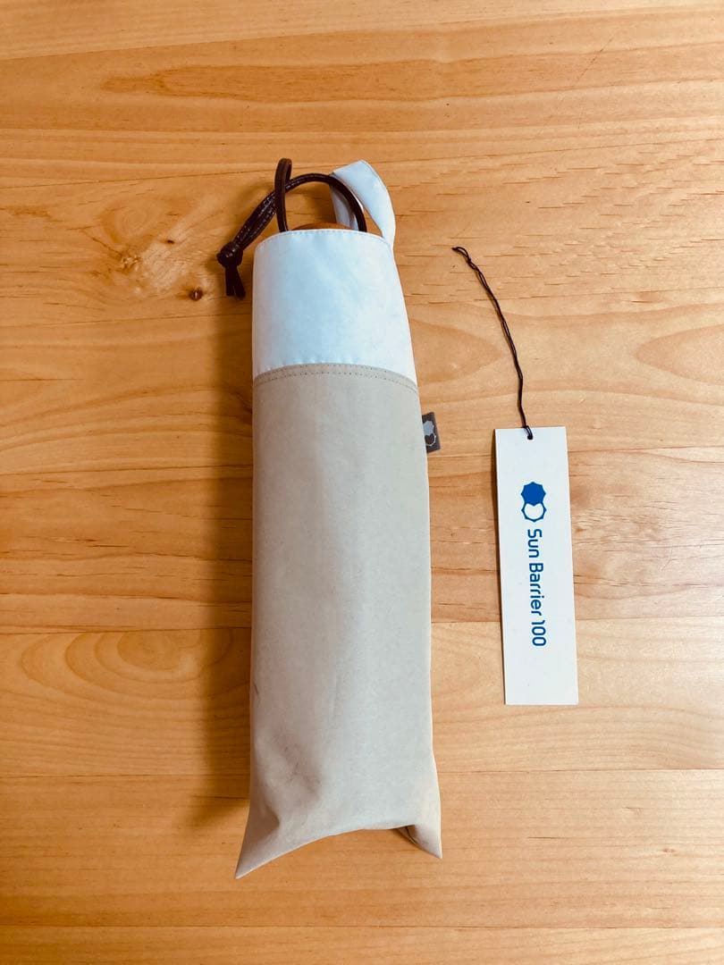 SunBarrier100 折り畳み日傘 三段折りコンビ　骨数6本　ベージュ