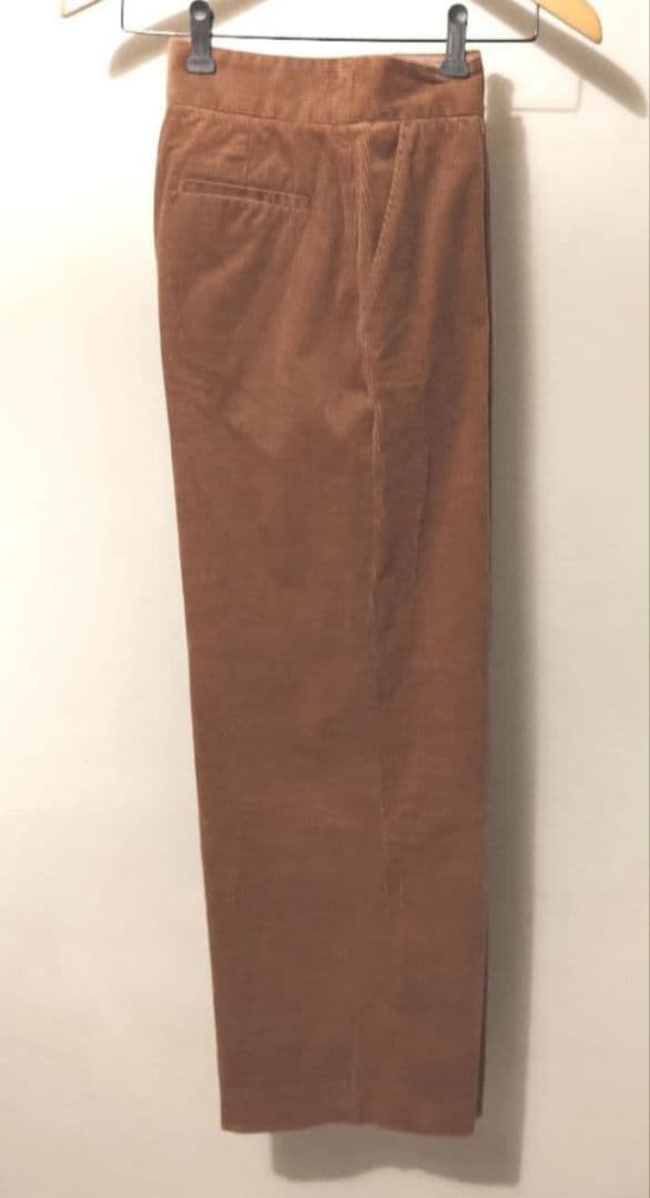 スミレ様 C6901 ロゴスウェット×コーデュロイパンツコーデ