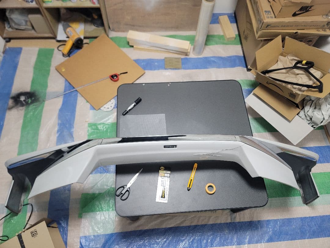 zzz プリウスPHV モデリスタ ホワイトエアロパーツ